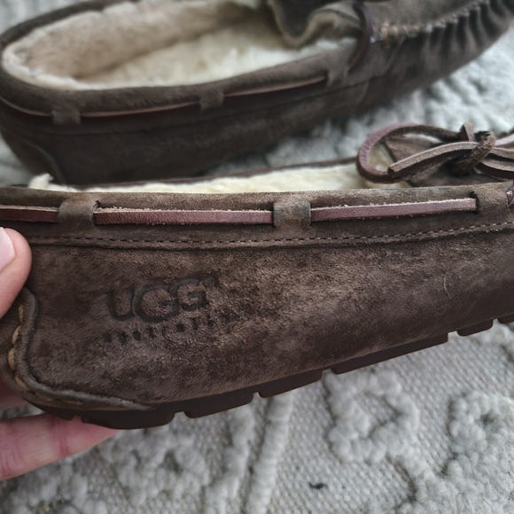 Ugg Dakota Slipper 10 - Picture 5 of 8